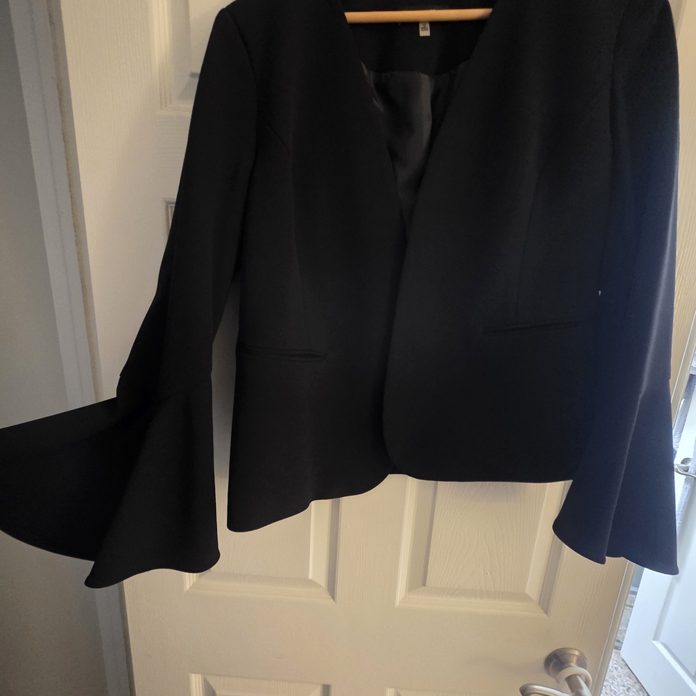 Nine West Elegant Black Bell Sleeve Blazer